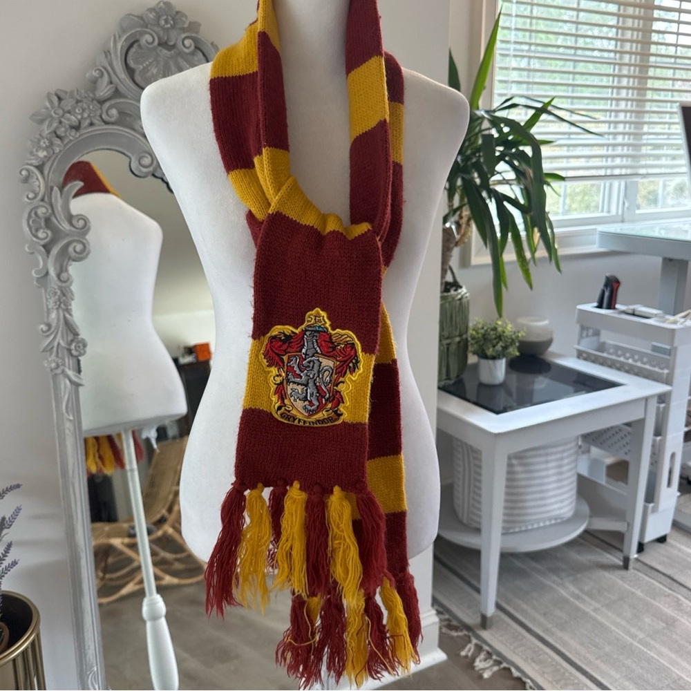Harry Potter Gryffindor Striped Scarf with Crest